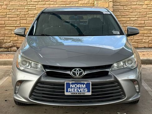 Used 2016 Toyota Camry LE FWD image 3