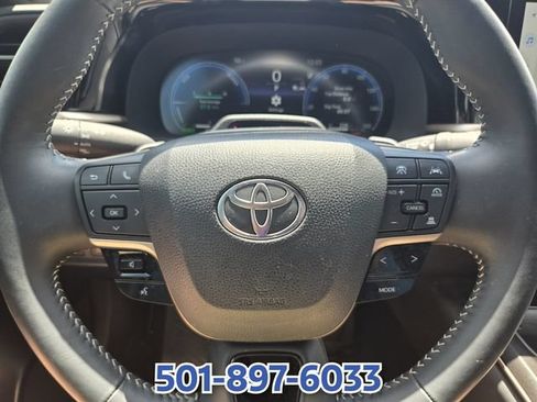 Used 2025 Toyota Crown Platinum AWD/4WD image 27