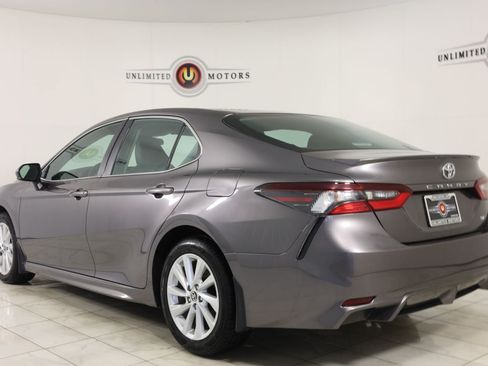 Used 2024 Toyota Camry SE FWD image 4