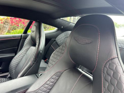 Used 2016 Aston Martin Vanquish Coupe RWD image 28