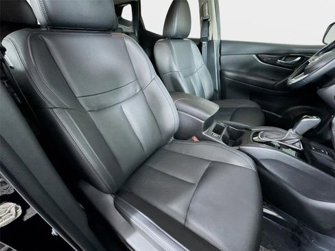 Certified 2022 Nissan Rogue Sport SL w/ Premium Package FWD image 27