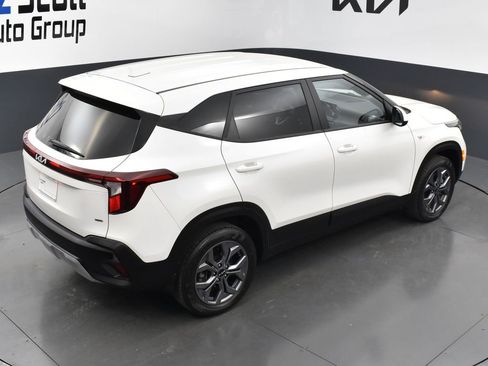 Certified 2025 Kia Seltos LX image 13