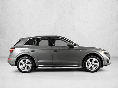 Used 2023 Audi Q5 2.0T Premium Plus w/ Premium Plus Package AWD/4WD image 4