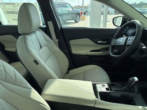 Used 2026 Nissan Sentra SL w/ Floor Mat Package image 11