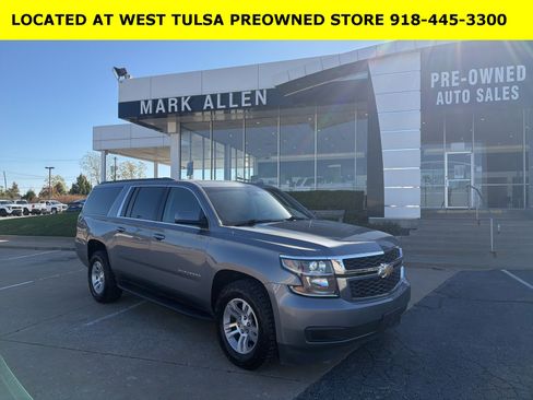Used 2020 Chevrolet Suburban LT image 1