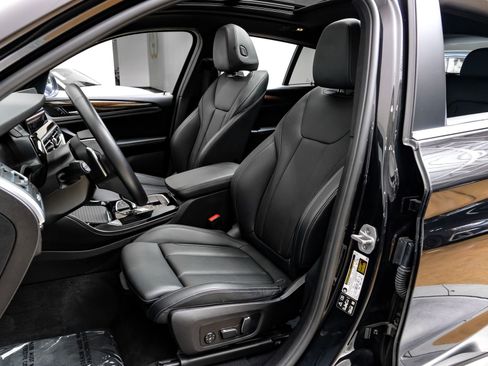 Used 2024 BMW X4 xDrive30i w/ Parking Assistance Package image 34