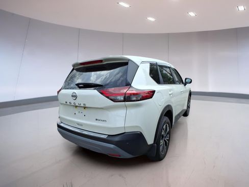 Used 2023 Nissan Rogue SV AWD/4WD image 4