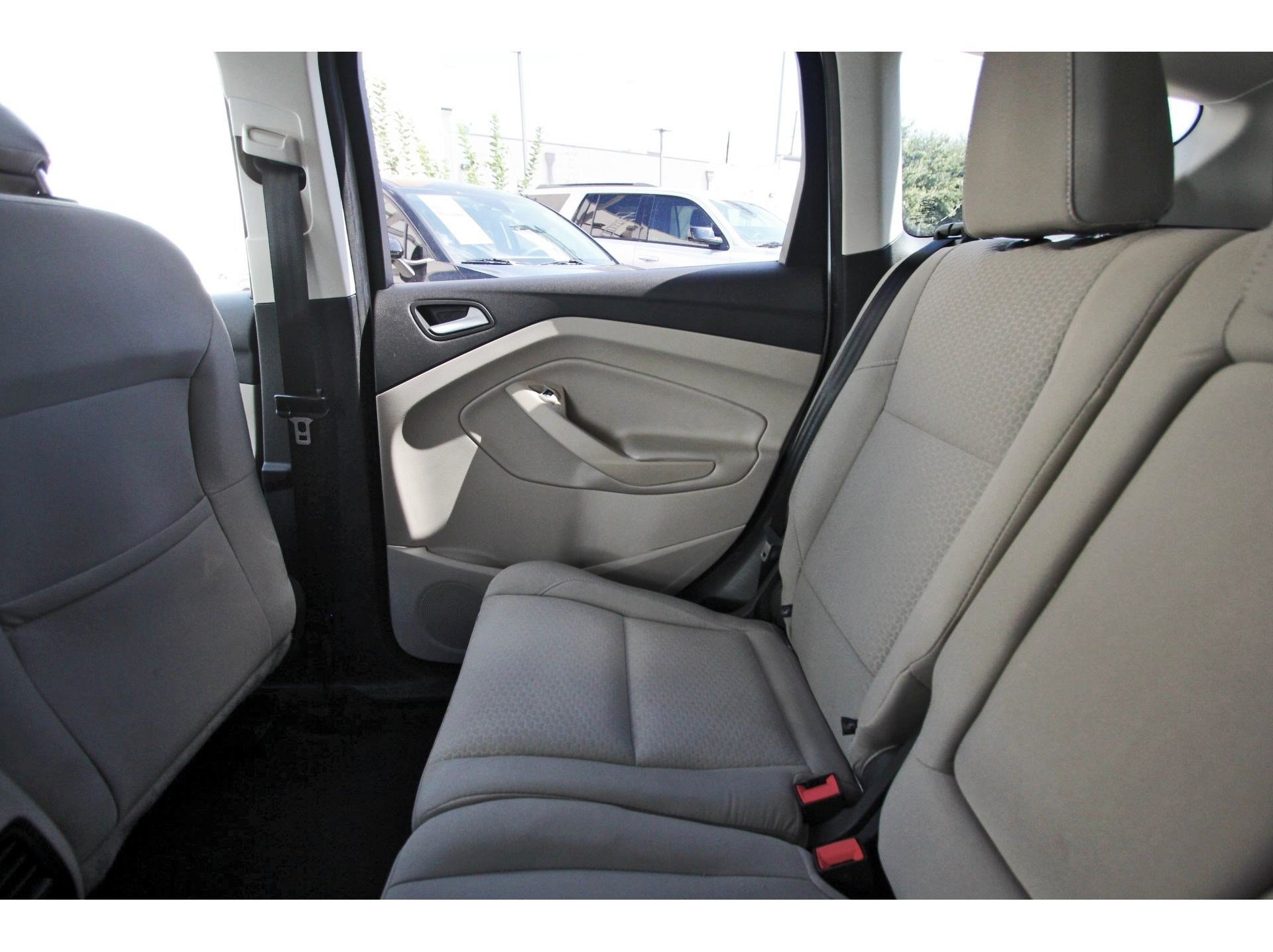 Used 2019 Ford Escape SE FWD image 14