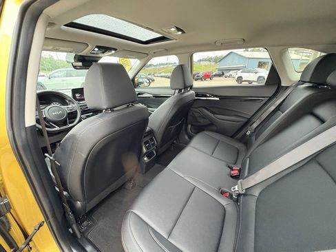 Used 2023 Kia Seltos SX w/ SX Sunroof Package image 24