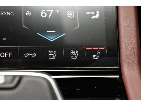 Used 2025 Lamborghini Urus SE image 73