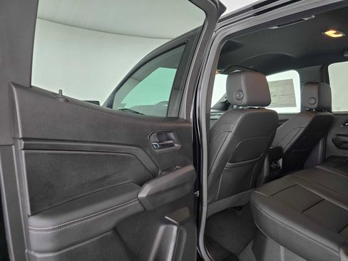 New 2026 GMC Canyon Elevation w/ Convenience Package image 17