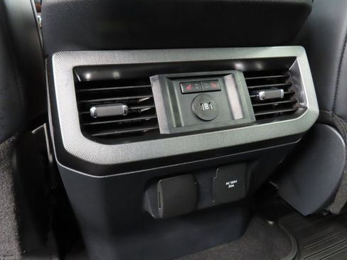 Used 2024 Ford F250 Platinum image 11