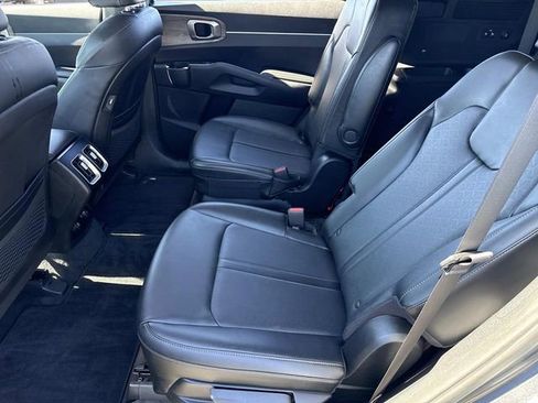 Used 2021 Kia Sorento EX image 20