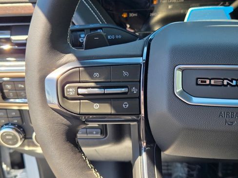 New 2026 GMC Yukon Denali Ultimate w/ LPO, Floor Liner Package AWD/4WD image 45