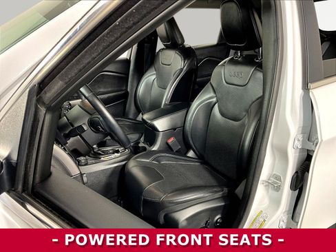 Used 2019 Jeep Cherokee Limited AWD/4WD image 21