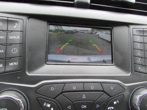 Used 2018 Ford Fusion SE FWD image 17