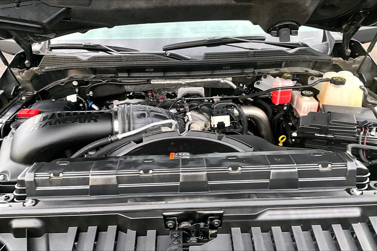Used 2024 GMC Sierra 2500 AT4X AWD/4WD image 9