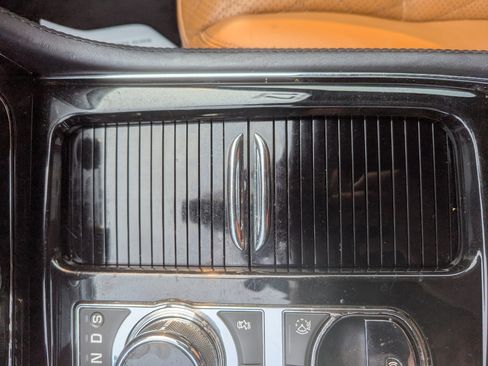 Used 2017 Jaguar XJ L Supercharged image 32