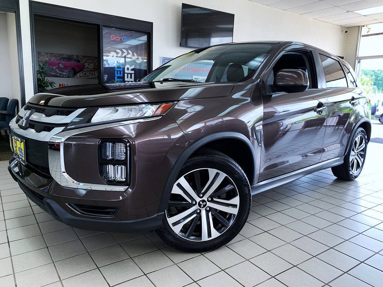 Used 2020 Mitsubishi Outlander Sport ES FWD image 1
