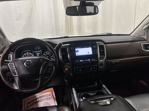 Used 2018 Nissan Titan Platinum Reserve AWD/4WD image 9