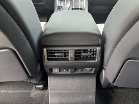 Used 2025 Lexus GX 550 w/ Accessory Package (CT) AWD/4WD image 20