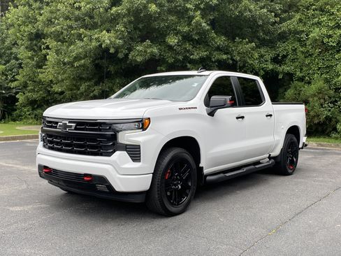 Used 2024 Chevrolet Silverado 1500 RST w/ Redline Edition AWD/4WD image 5