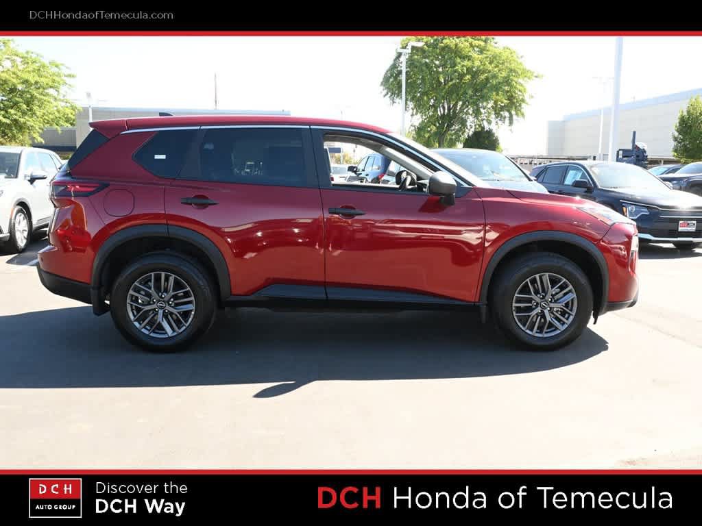 Used 2025 Nissan Rogue S FWD image 5