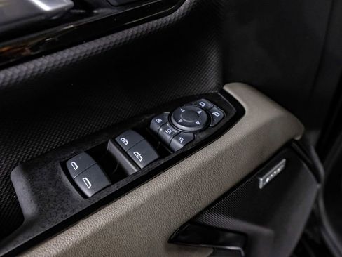 Used 2025 Chevrolet Silverado 2500 ZR2 w/ Technology Package image 35