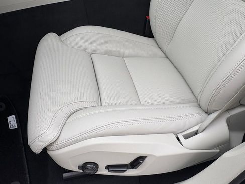 New 2026 Volvo XC60 B5 Ultra w/ Protection Package Premier AWD/4WD image 21