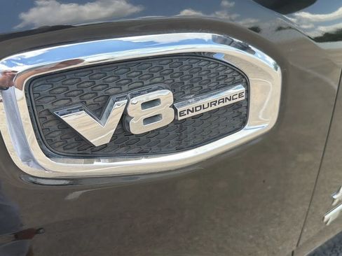 Used 2017 Nissan Titan SV AWD/4WD image 10