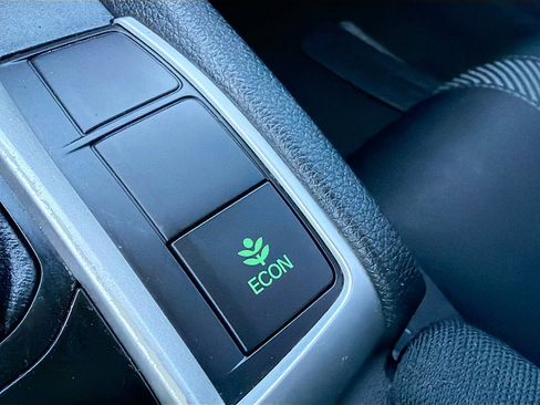 Used 2017 Honda Civic EX image 29