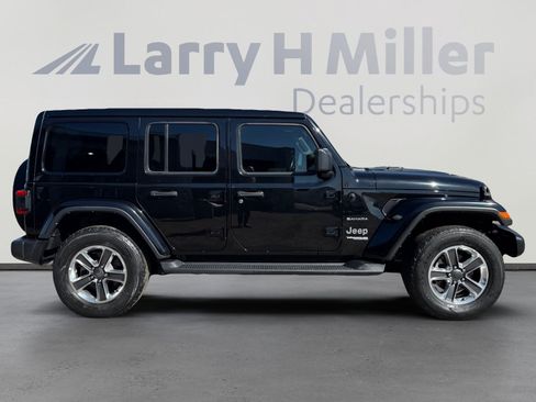 Used 2021 Jeep Wrangler Unlimited Sahara AWD/4WD image 6