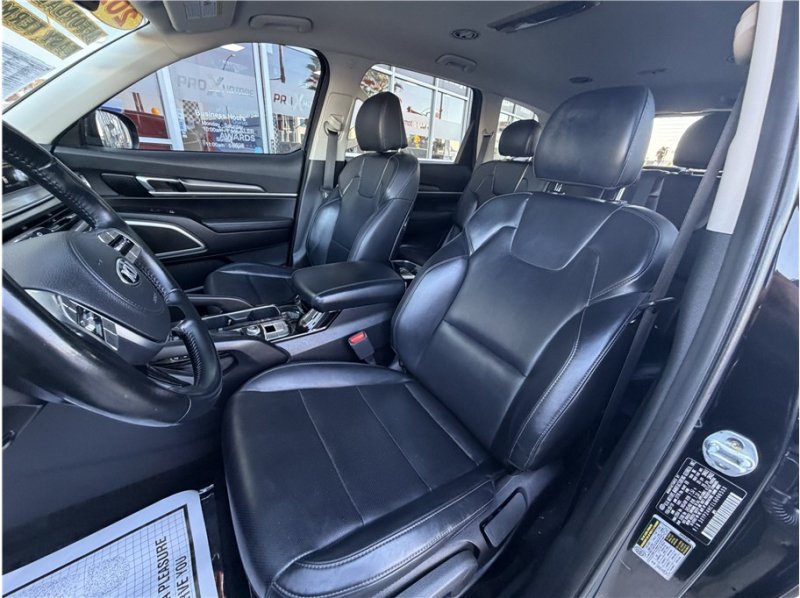 Used 2020 Kia Telluride LX FWD image 16