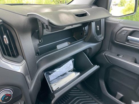 Used 2022 Chevrolet Silverado 1500 Custom image 44