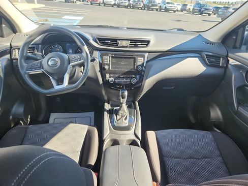 Used 2020 Nissan Rogue Sport SV image 17