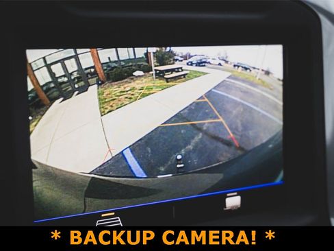 Used 2021 Chevrolet Silverado 1500 Custom image 3