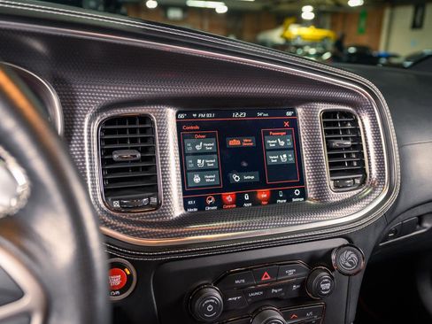 Used 2020 Dodge Charger SRT Hellcat w/ Harman/Kardon Audio Group image 39