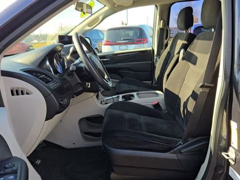 Used 2014 Dodge Grand Caravan American Value Package image 4