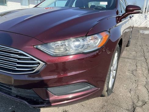Used 2017 Ford Fusion SE image 36