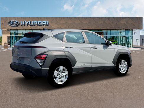 New 2026 Hyundai Kona SE AWD/4WD image 8