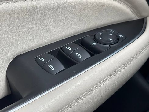Used 2019 Buick Regal Avenir w/ Driver Confidence Package II FWD image 25