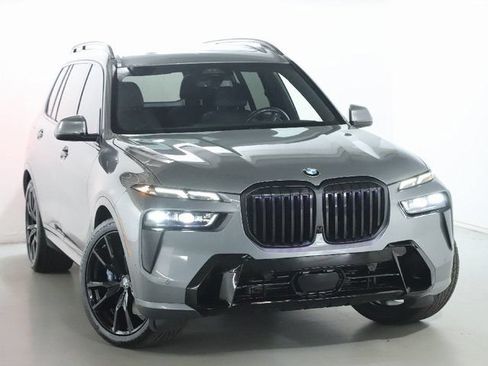 Used 2023 BMW X7 xDrive40i w/ M Sport Package AWD/4WD image 2