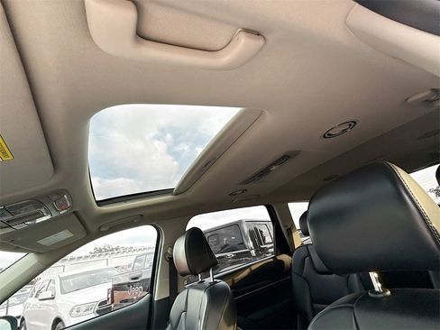 Used 2024 Kia Telluride S w/ S Sunroof Package image 24