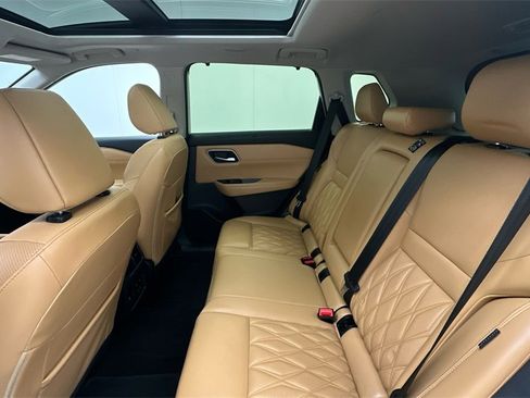 Certified 2023 Nissan Rogue Platinum w/ Platinum Premium Package image 9