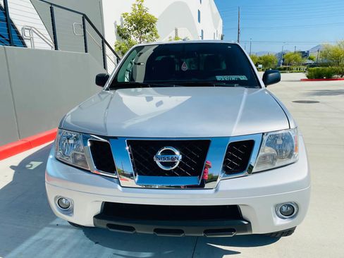 Used 2016 Nissan Frontier SV w/ SV Value Truck Package RWD image 3