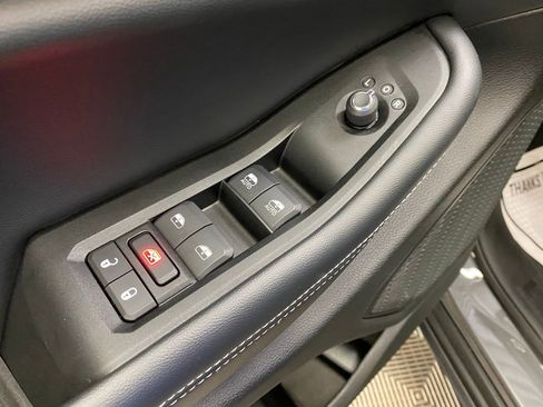 Used 2024 Jeep Grand Cherokee Altitude AWD/4WD image 23