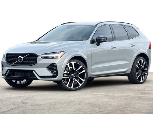 Certified 2024 Volvo XC60 T8 Ultimate w/ Protection Package Premier image 2