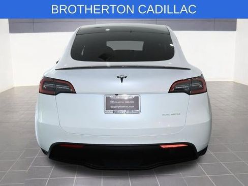 Used 2023 Tesla Model Y Performance AWD/4WD image 4