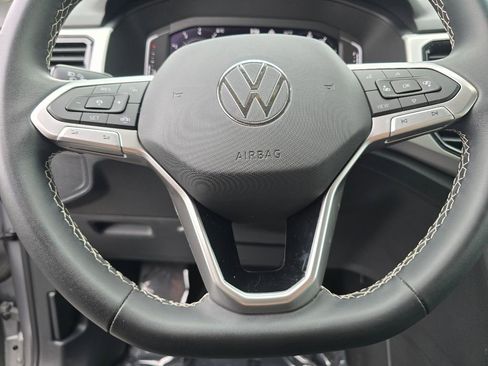 Used 2023 Volkswagen Atlas SE AWD/4WD image 34