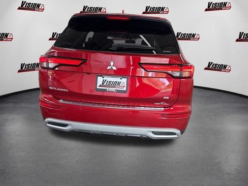 Used 2024 Mitsubishi Outlander AWD image 6